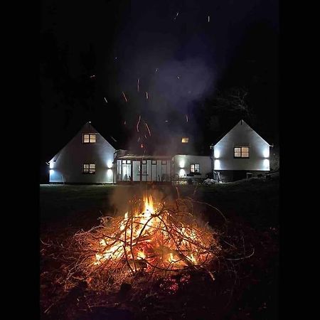 Bear Cottage, Tyn Y Cwm Eglwys-Fach Eksteriør billede