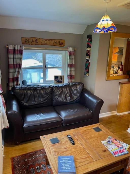 Bear Cottage, Tyn Y Cwm Eglwys-Fach Eksteriør billede